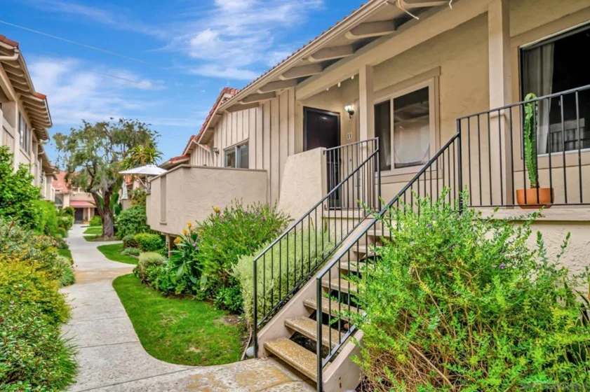 2352 Altisma Way #Unit 11 photo 1