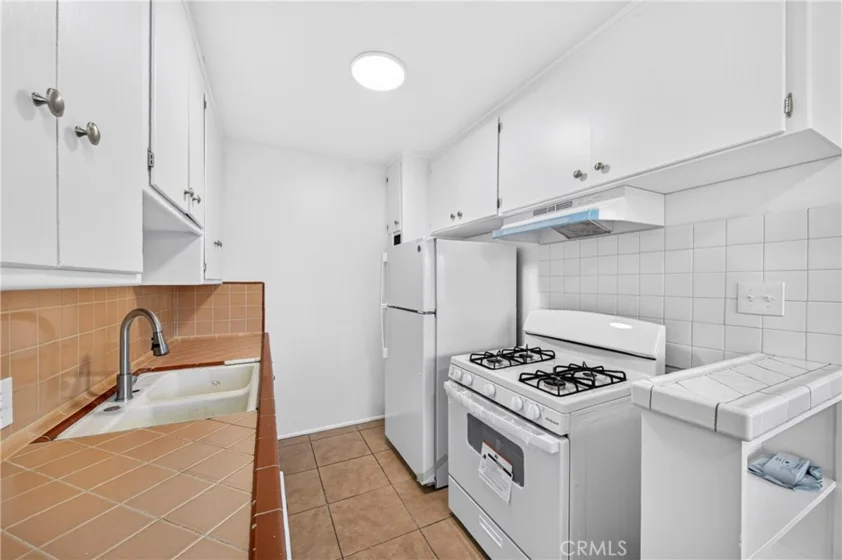 728 Cedar photo 11