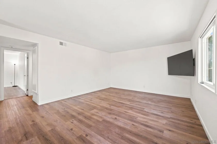 521 Calle Montecito #110 photo 12