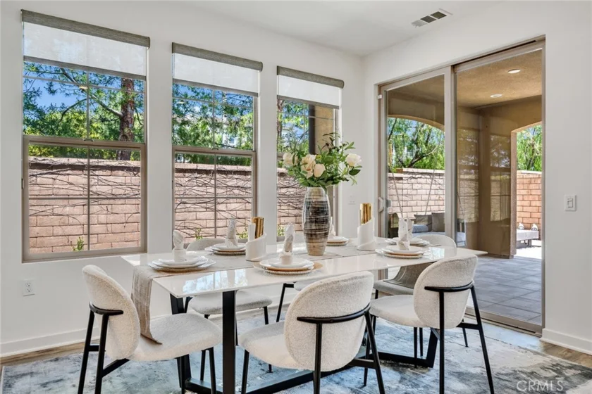 182 Finch photo 10
