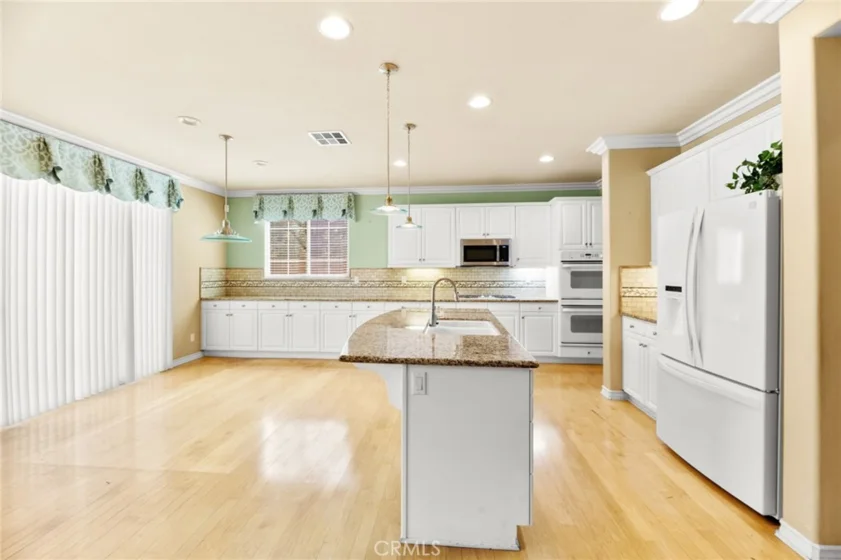 39894 Camden Court photo 27