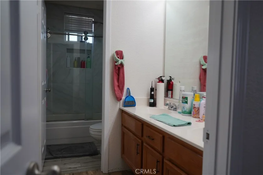 24054 Bearskin photo 27