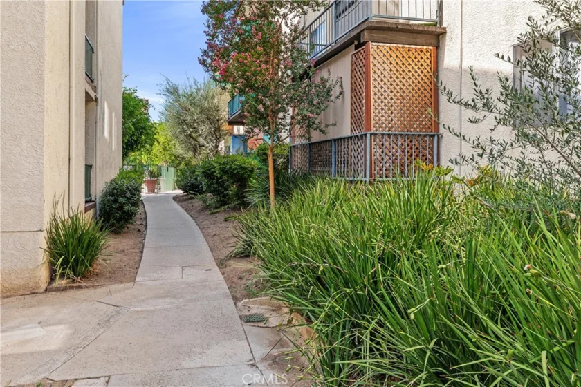 5460 White Oak Avenue ##G307 photo 28