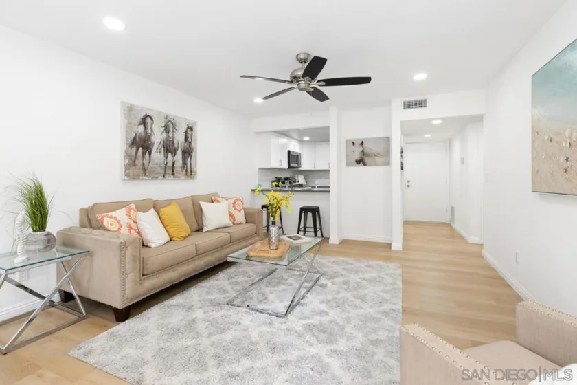 4240 Menlo Avenue #11 photo 1