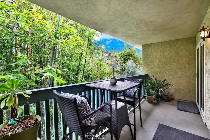 552 N Bellflower #303 photo 13