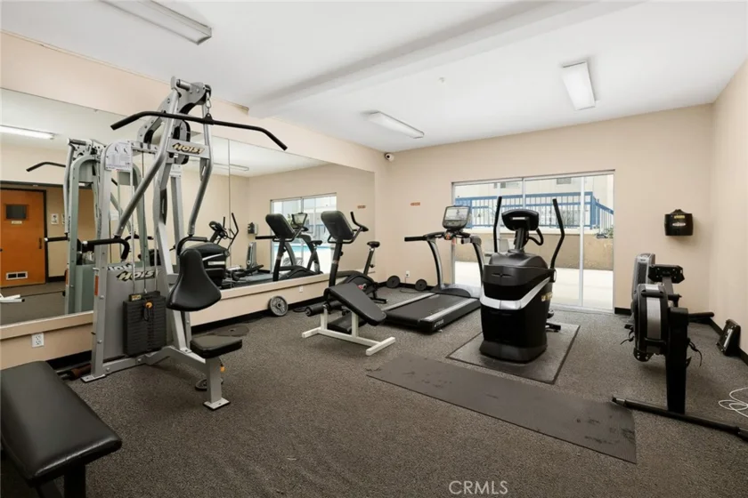300 N El Molino Avenue #308 photo 25