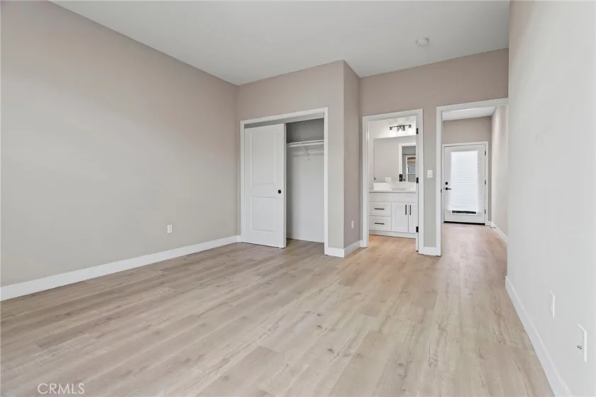 341 S Cypress Street photo 19