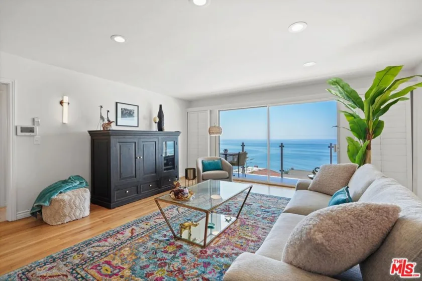 18203 Coastline Drive #4 photo 2