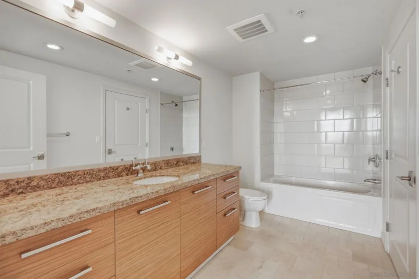 1431 Pacific Highway #411 photo 27