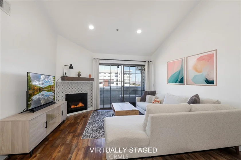 6545 Reseda #19 photo 1