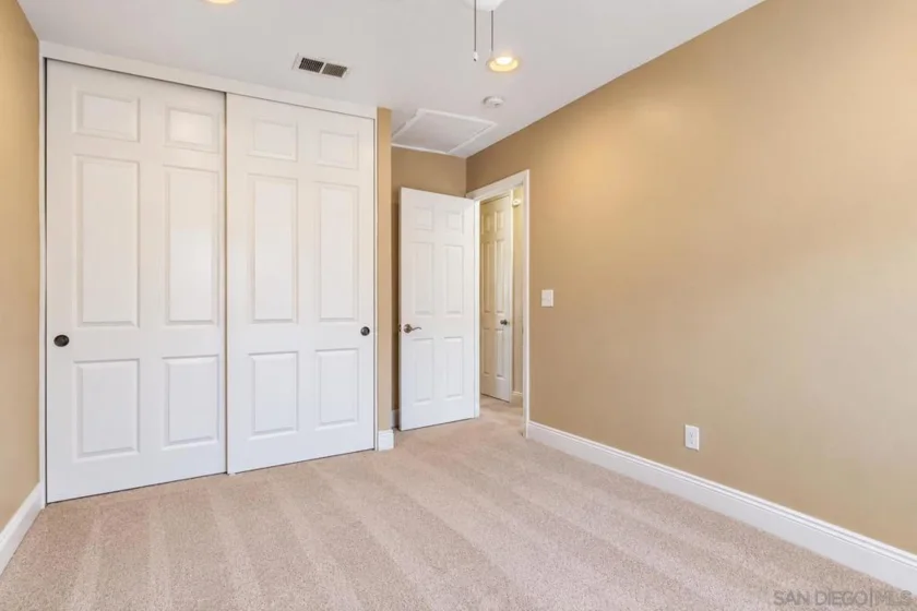 310 Sun Court photo 16