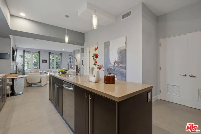 1250 N Harper Avenue #302 photo 10