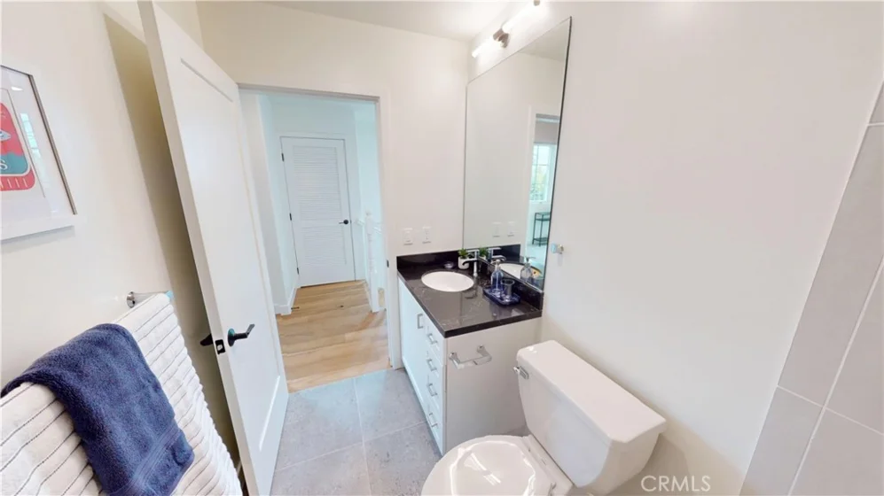 1878 E Walnut Street #203 photo 21