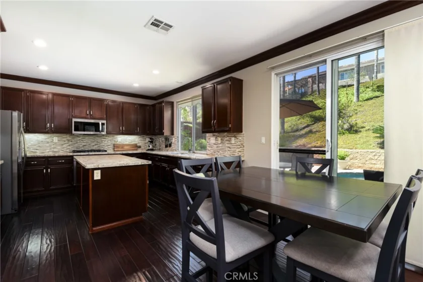 38800 Cobblestone photo 12