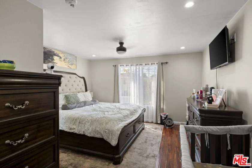620 W Hyde Park Boulevard #103 photo 12