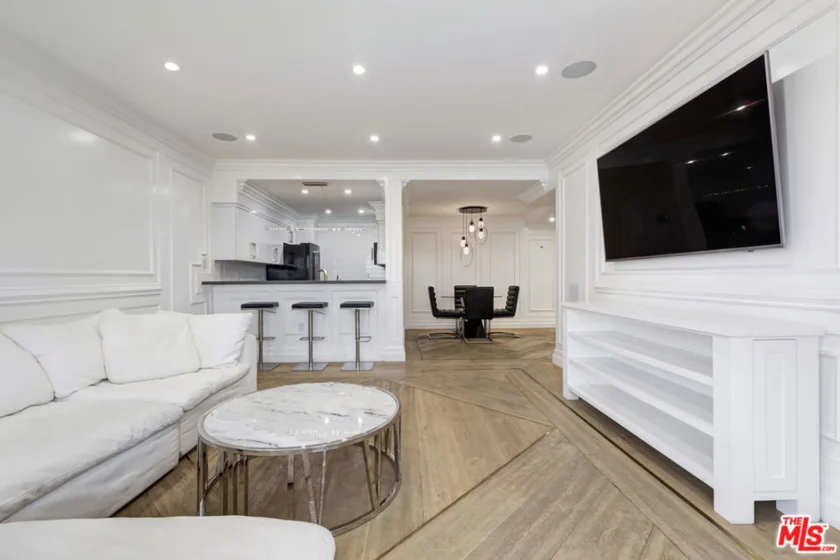1155 N La Cienega Boulevard #1110 photo 6