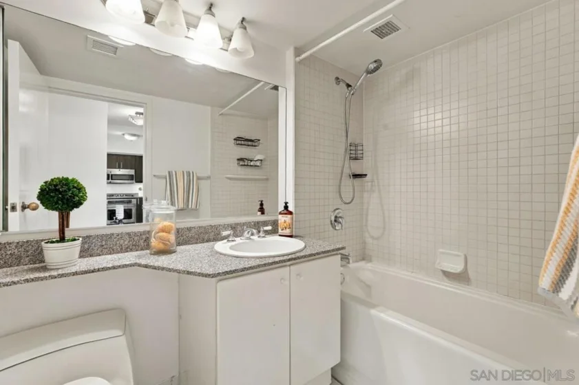 500 W Harbor Drive #504 photo 21