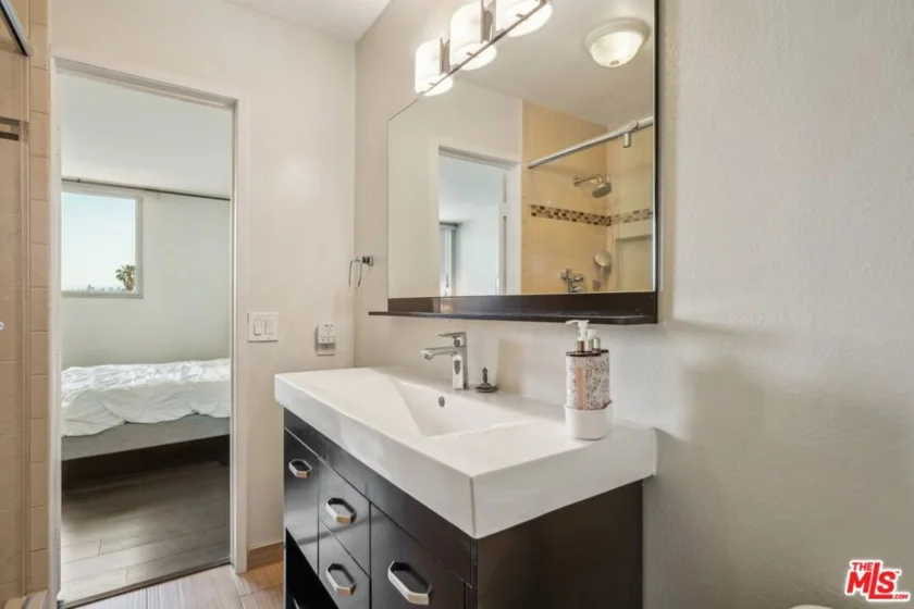 100 S Doheny Drive #501 photo 5