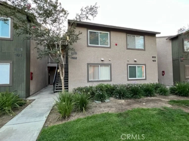 2604 Avenida Del #D102 photo 1