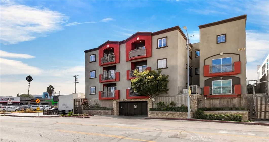 11124 Burbank Boulevard #108 photo 48