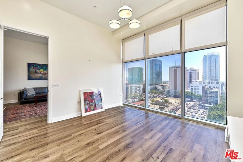 3223 W 6th Street #1005 photo 10
