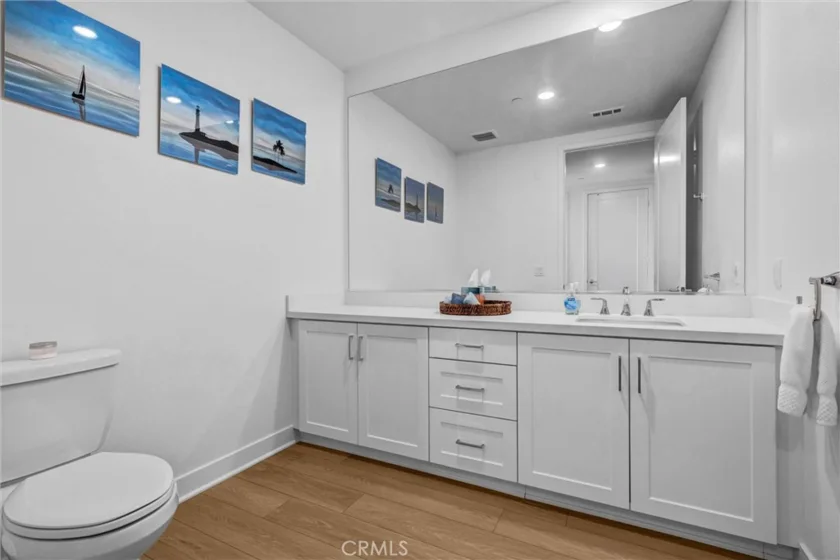 2307 Rivington photo 17