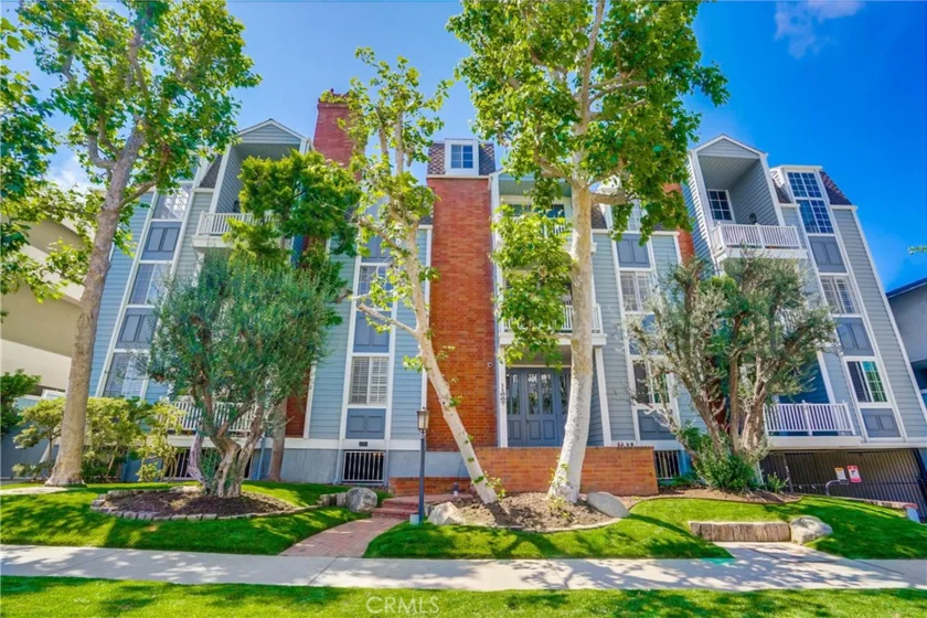 11667 Gorham Avenue #204 photo 1