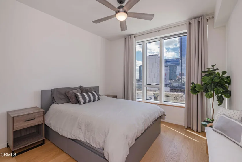 889 Francisco Street #802 photo 37