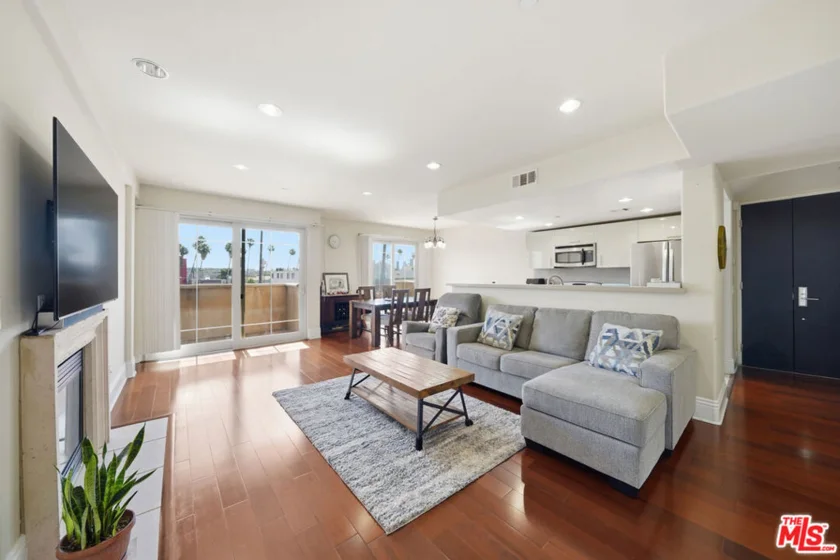 147 N Berendo Street #301 photo 11