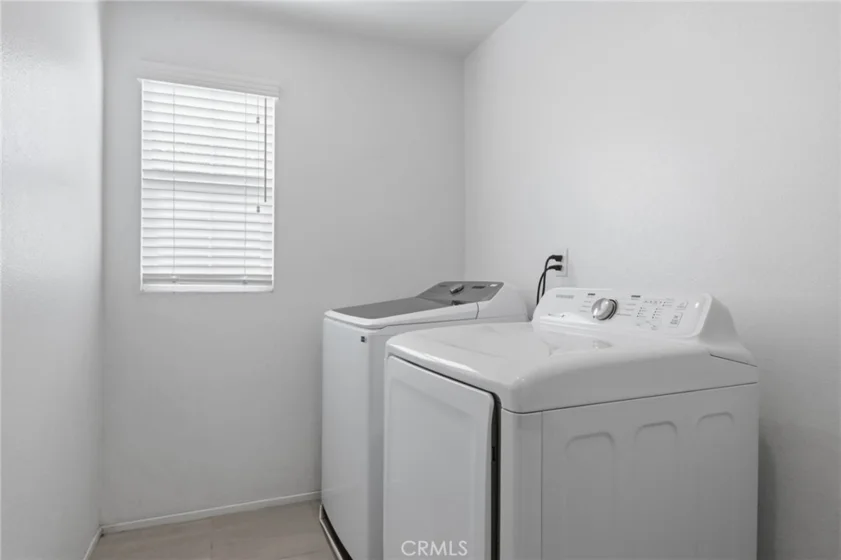 24914 Gossamer Court photo 37