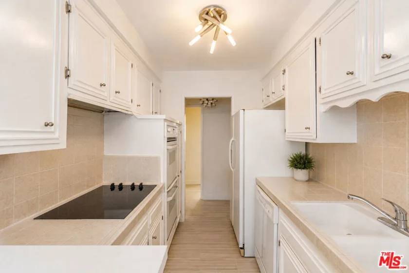 404 San Vicente Boulevard #204 photo 10
