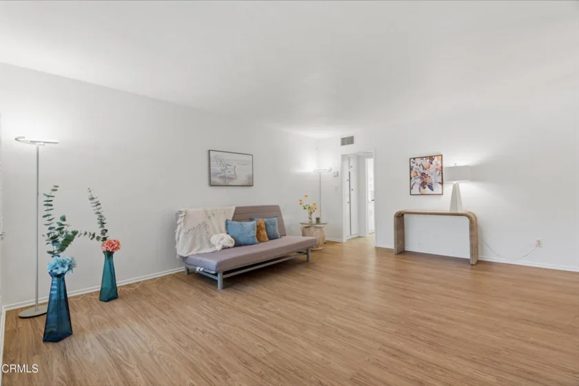 1015 N Michillinda Avenue #304 photo 6