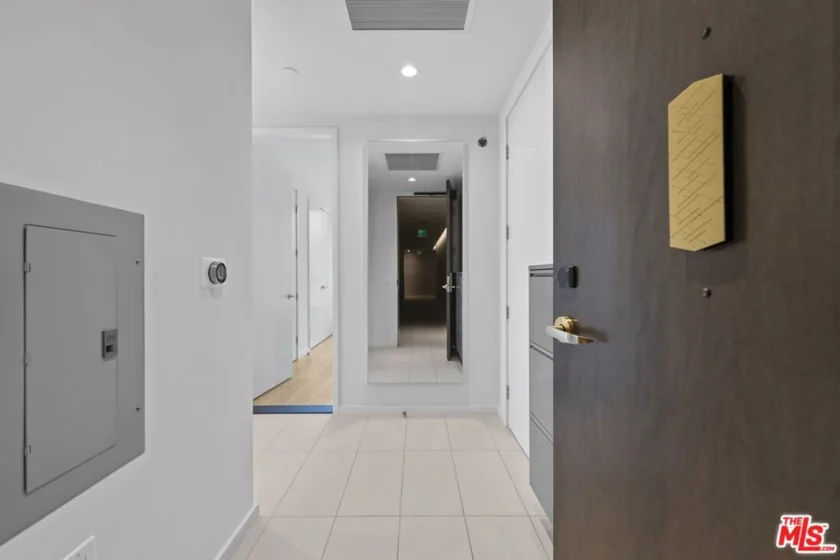 889 Francisco Street #1508 photo 13