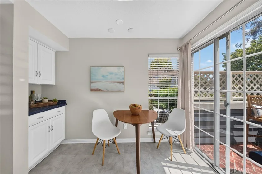 421 Burlington Court #101 photo 18