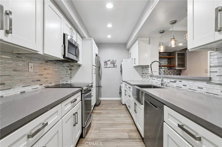 1221 N Kings #203 photo 9