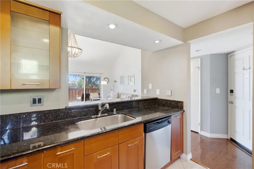 384 Redondo #401 photo 8