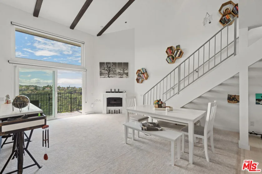 2385 Roscomare Road #F10 photo 3