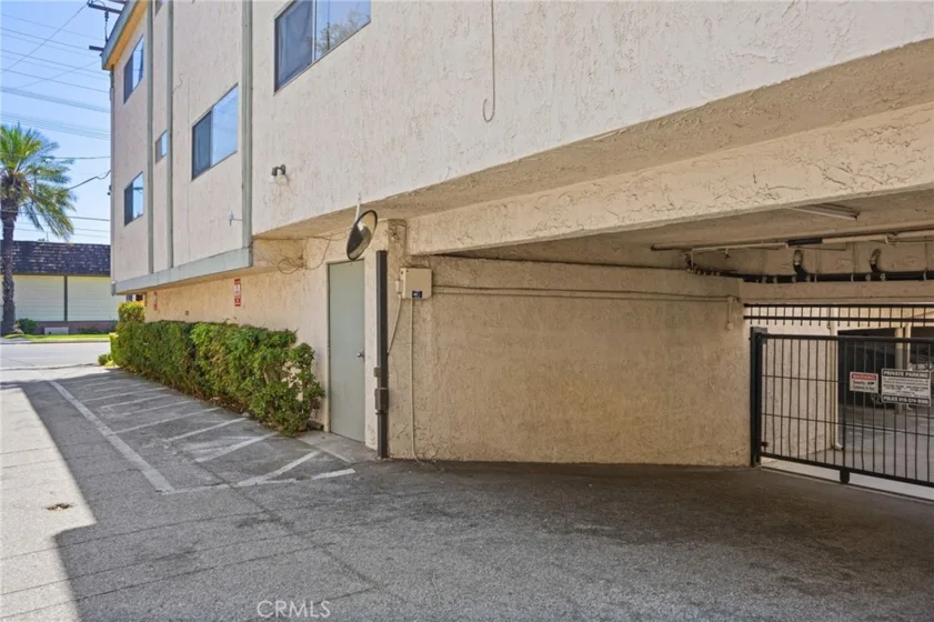 5055 Coldwater Canyon Avenue #105 photo 18