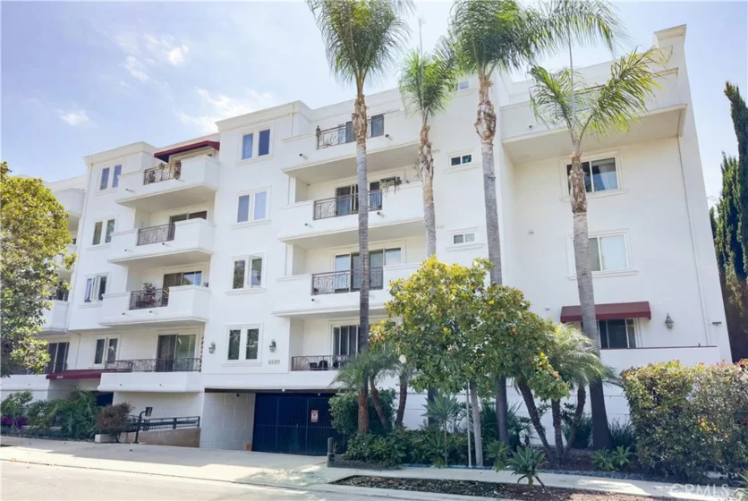 4533 Vista Del Monte Avenue #201 photo 1