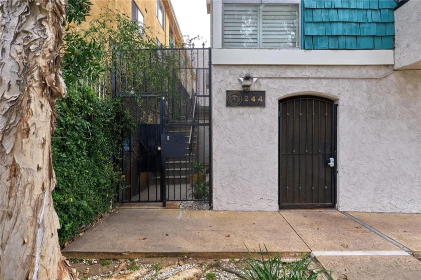 244 S La Fayette Park #301 photo 13