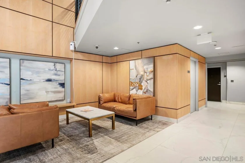 425 W Beech Street #721 photo 19