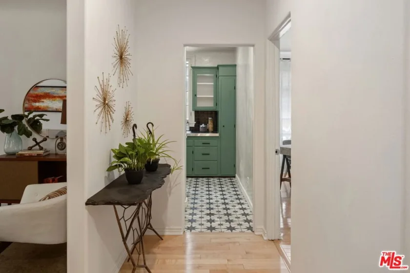 1345 N Hayworth Avenue #2 photo 4