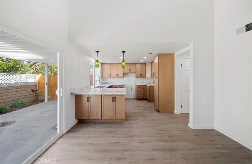 1613 Toyon photo 12