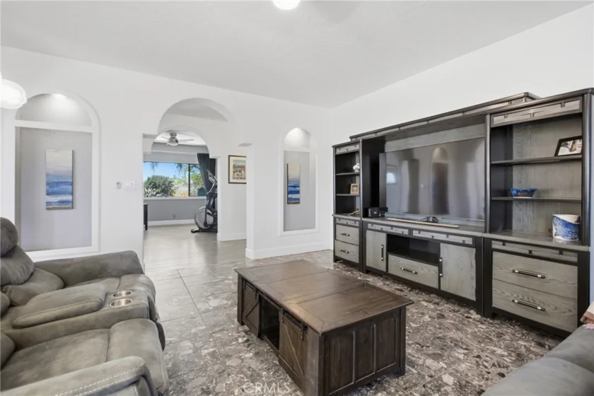 21384 Paseo Montana photo 18