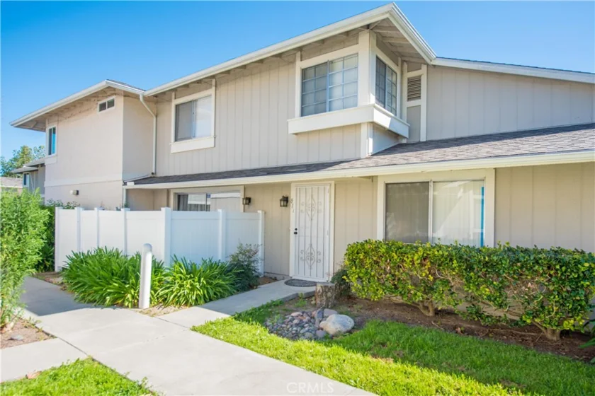 811 Pillar Point Way photo 1