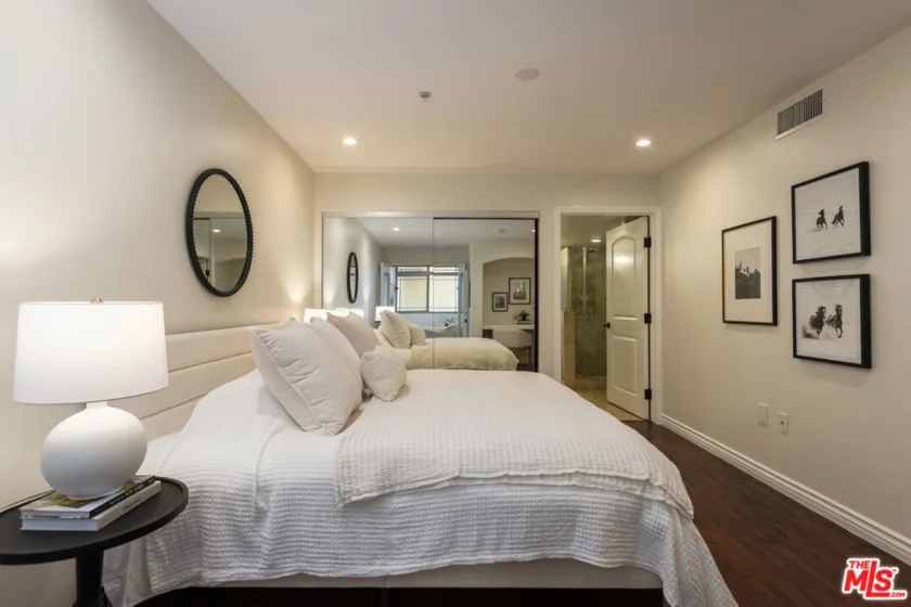 4733 Elmwood Avenue #102 photo 18