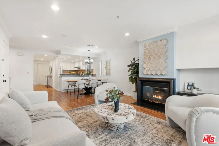 15114 Sherman Way #107 photo 1