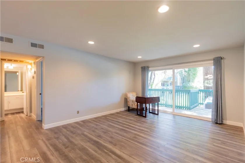 564 N Bellflower #109 photo 17