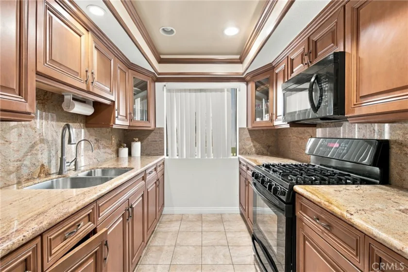 330 Burchett #206 photo 6