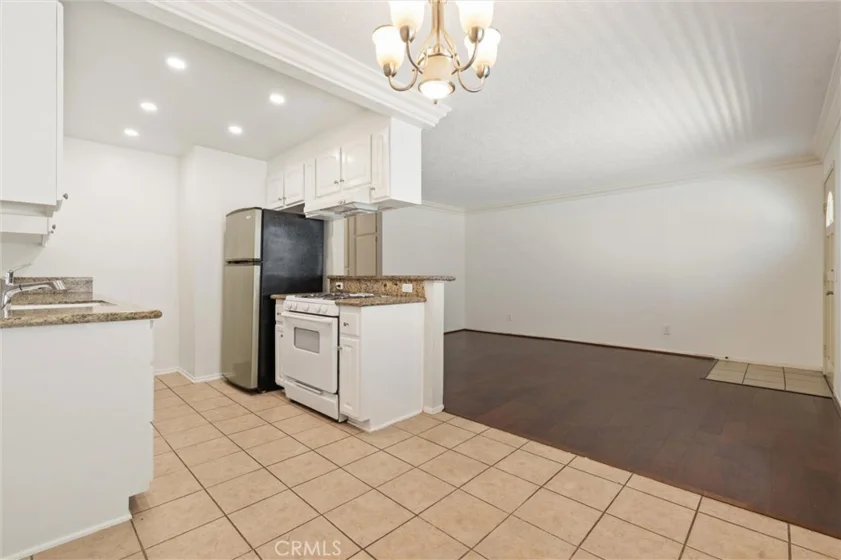3425 E 15th #12D photo 8